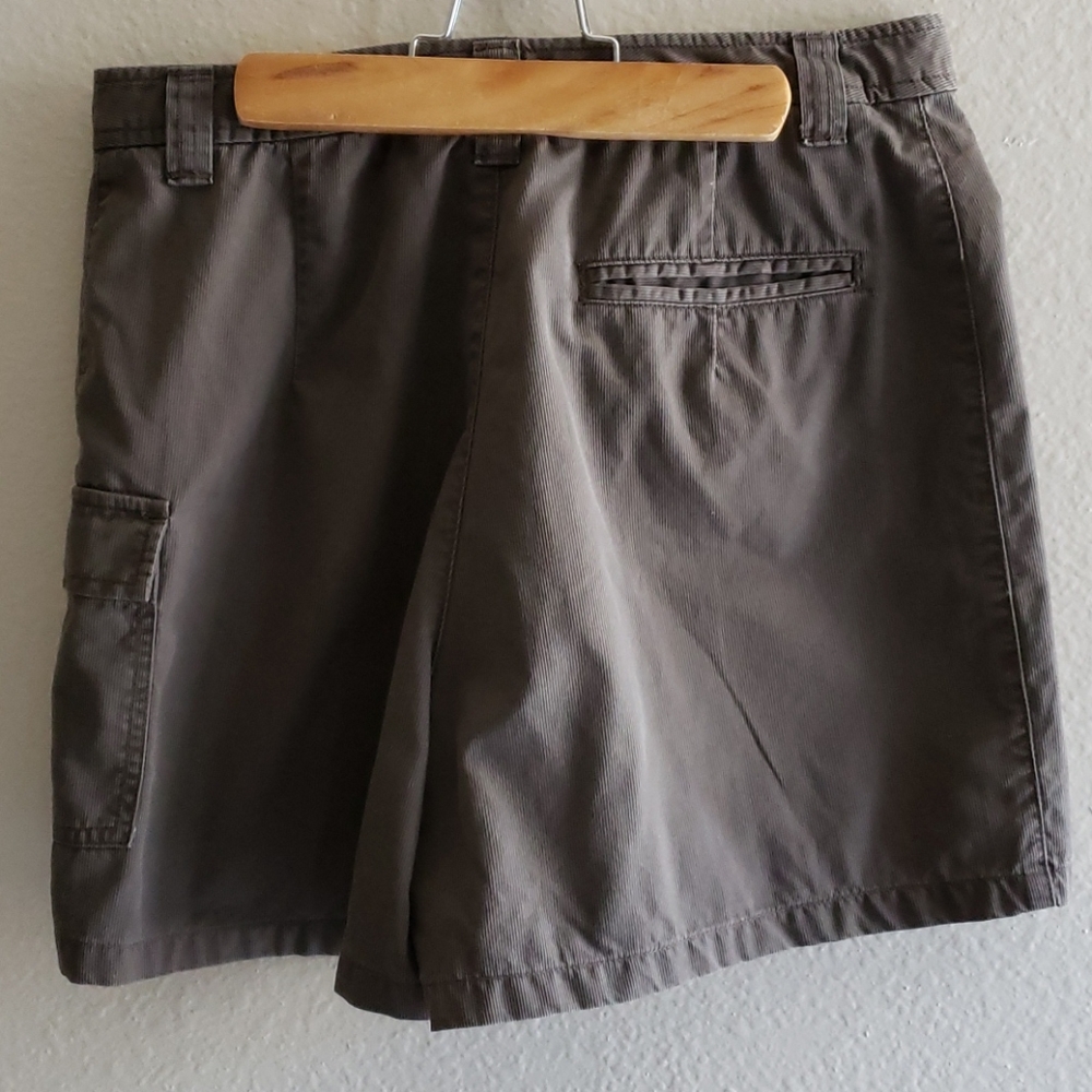 Shorts - Picture 6 of 10
